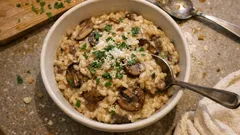 Creamy Mushroom Risotto with Red Wine—A Simple Method for Restaurant-Style Results
